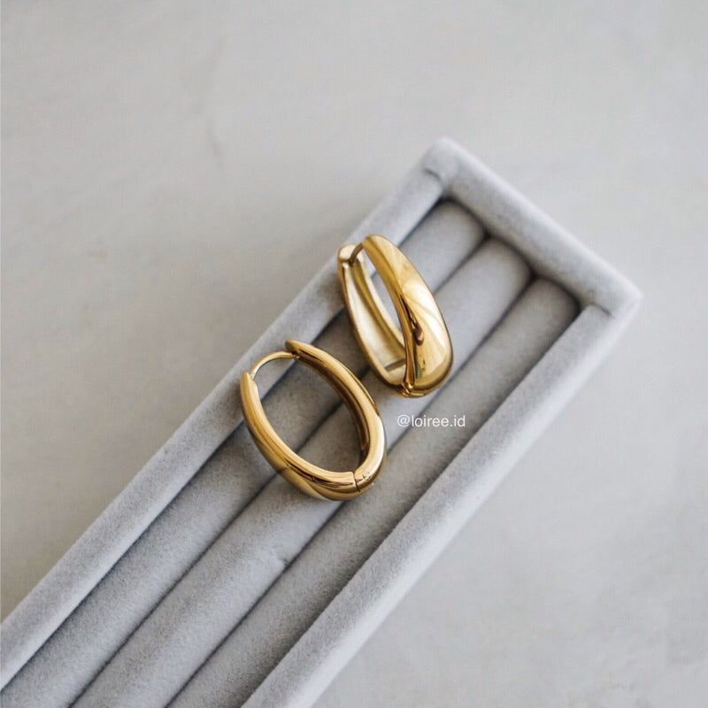 REIGN U-Shape Hoop Earrings - Gold Plated