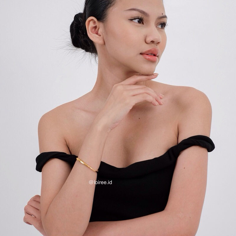 BLANC Adjustable Bangle Bracelet - Gold Plated