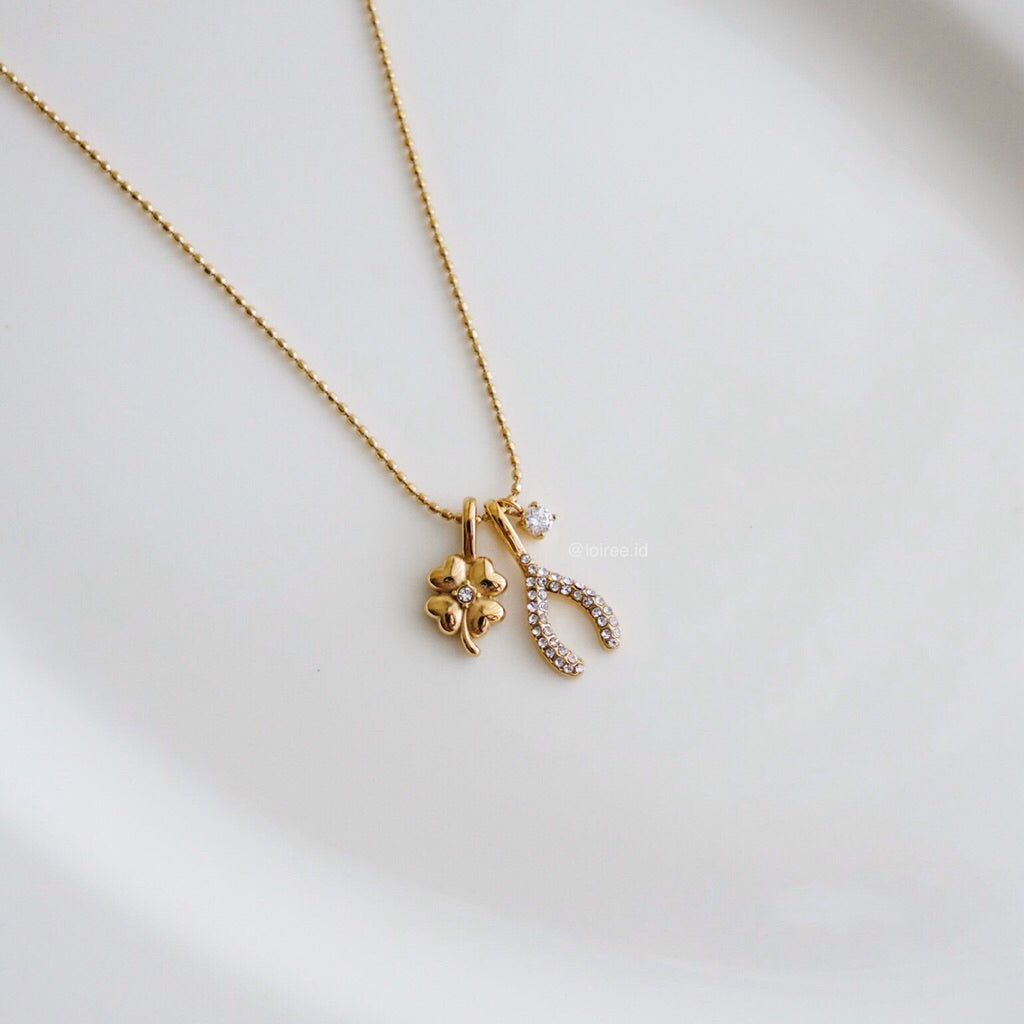 LUCKY WISHBONE Flower Pendant Necklace - Gold Plated