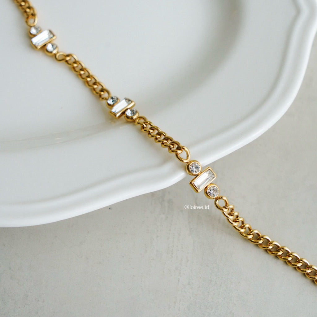 REAGAN Cuban Chain Necklace - 18K Gold Plated Stainless Steel