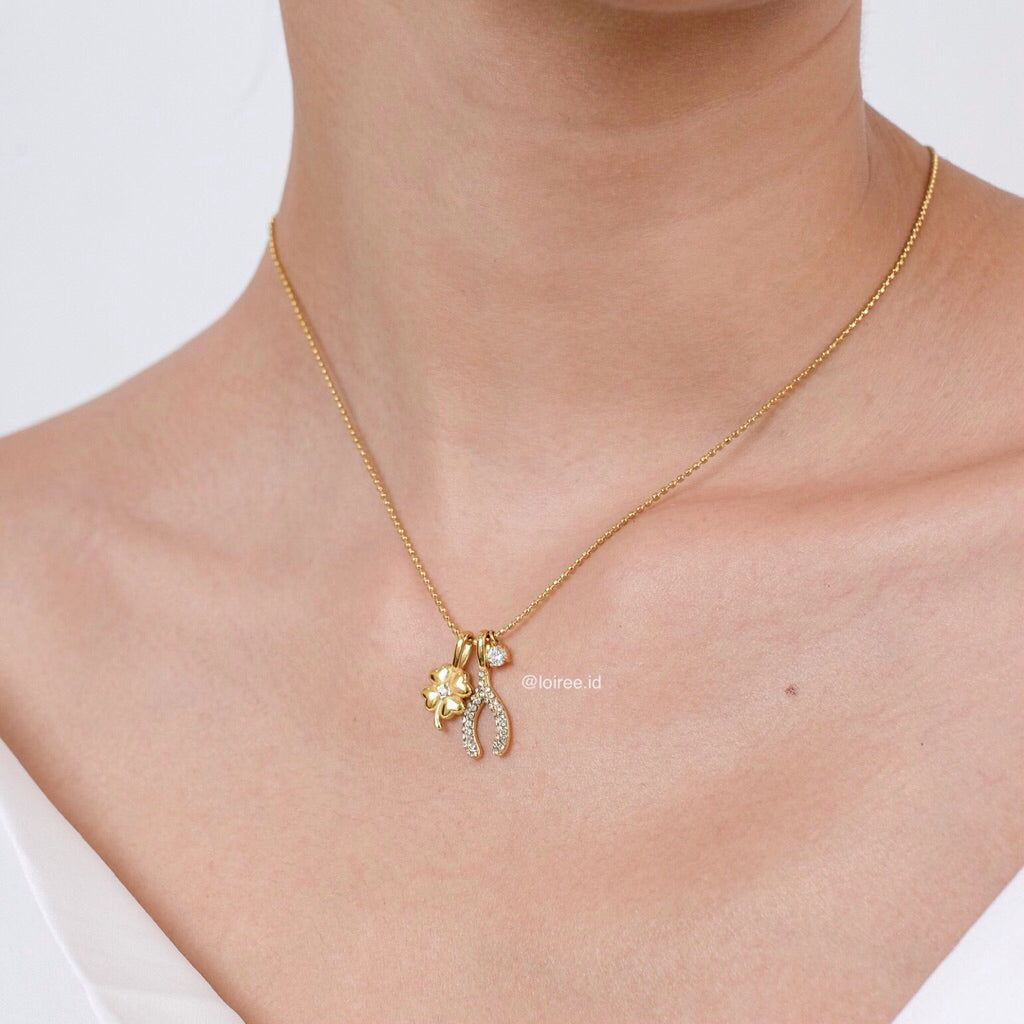 LUCKY WISHBONE Flower Pendant Necklace - Gold Plated