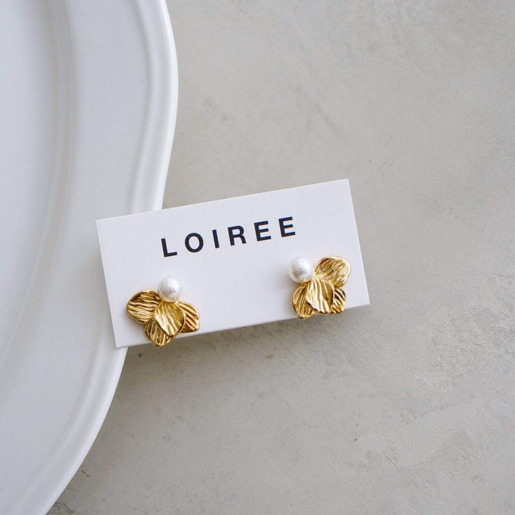 PEARSON Flower Pearl Earrings - Gold Plated