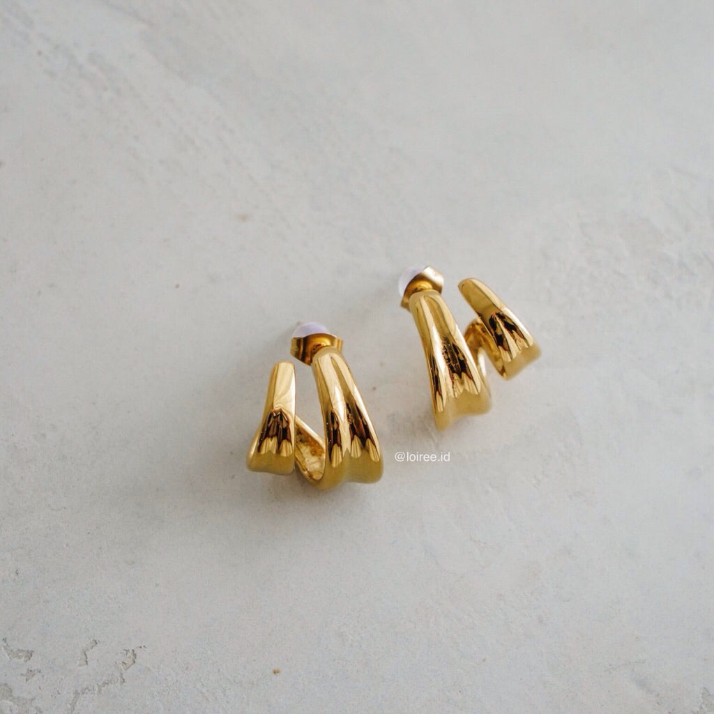 VANCE Huggie Earrings - Gold Plated