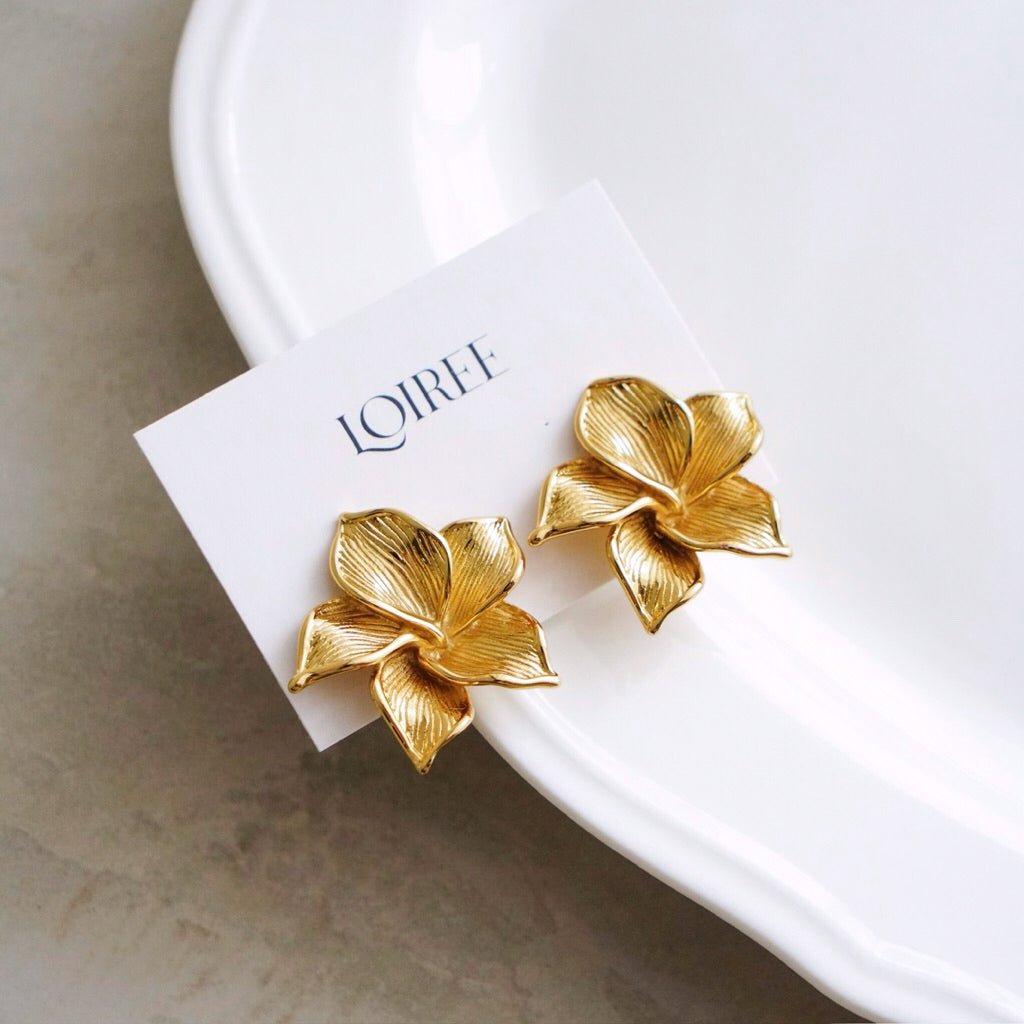 MAGNOLIA Flower Earrings - Gold Plated