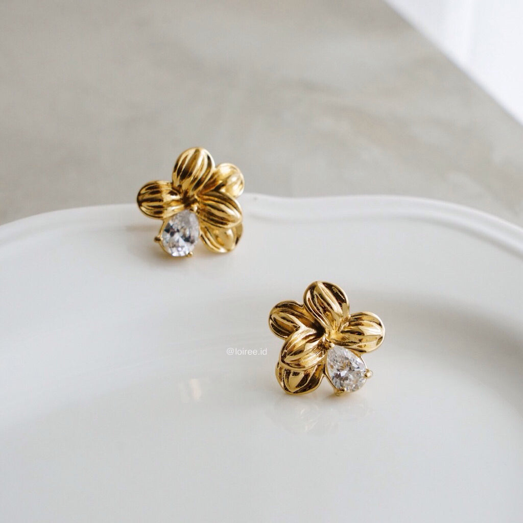 LOIREE - PAISLEY Flower Zirconia Earrings - Gold Plated