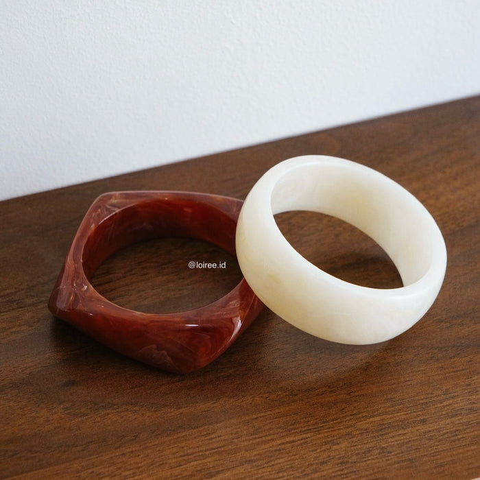 JIAN Vintage Resin Bangle Bracelet