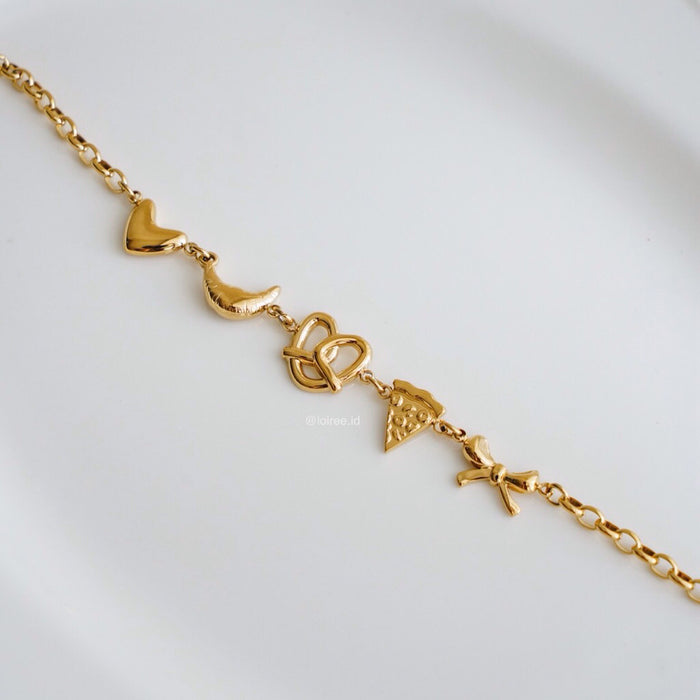 BREAD PENDANT Pastry Bow Chain Bracelet - Gold Plated