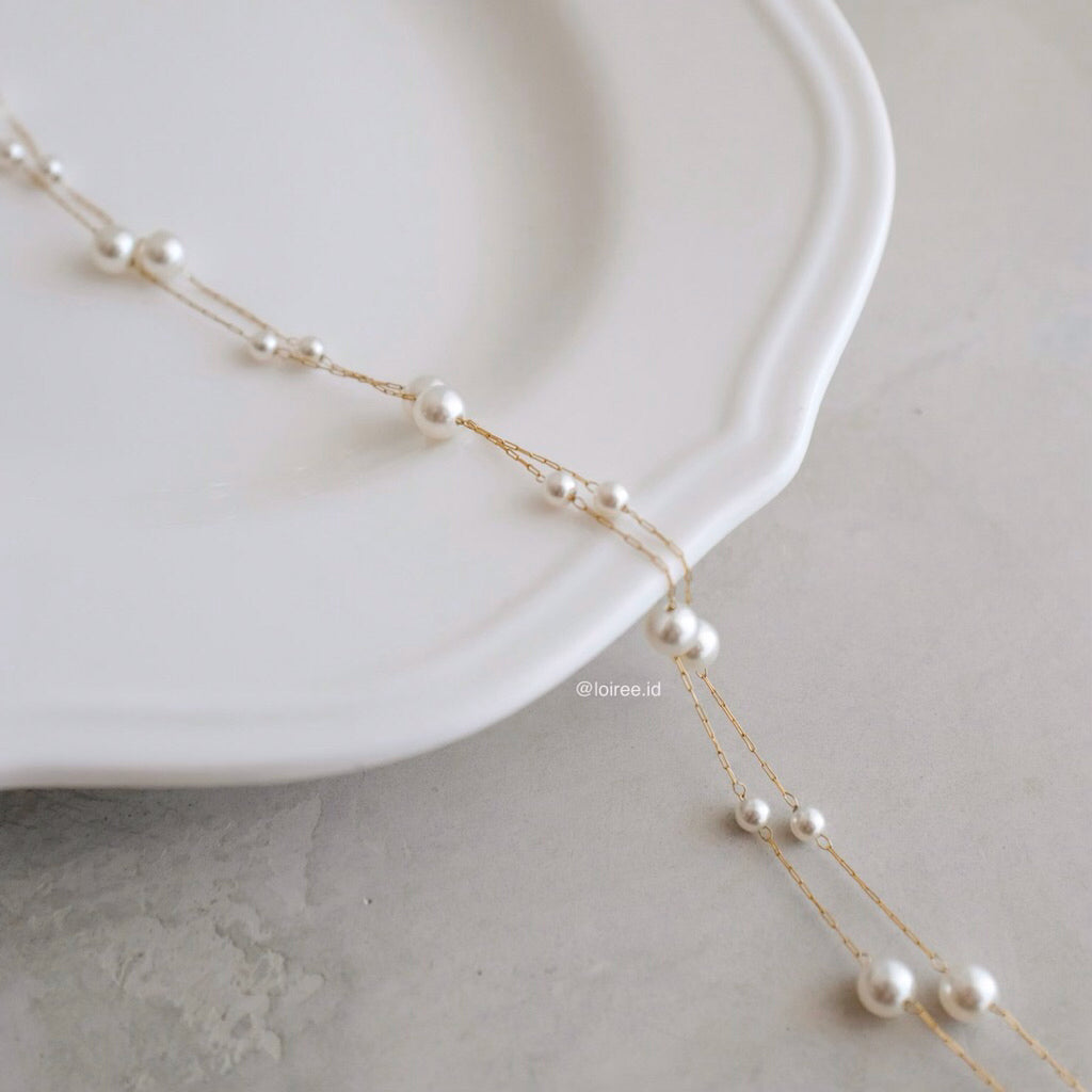 LOIREE - SIENNA Twisted Pearl Chain Necklace - Gold Plated Stainless Steel