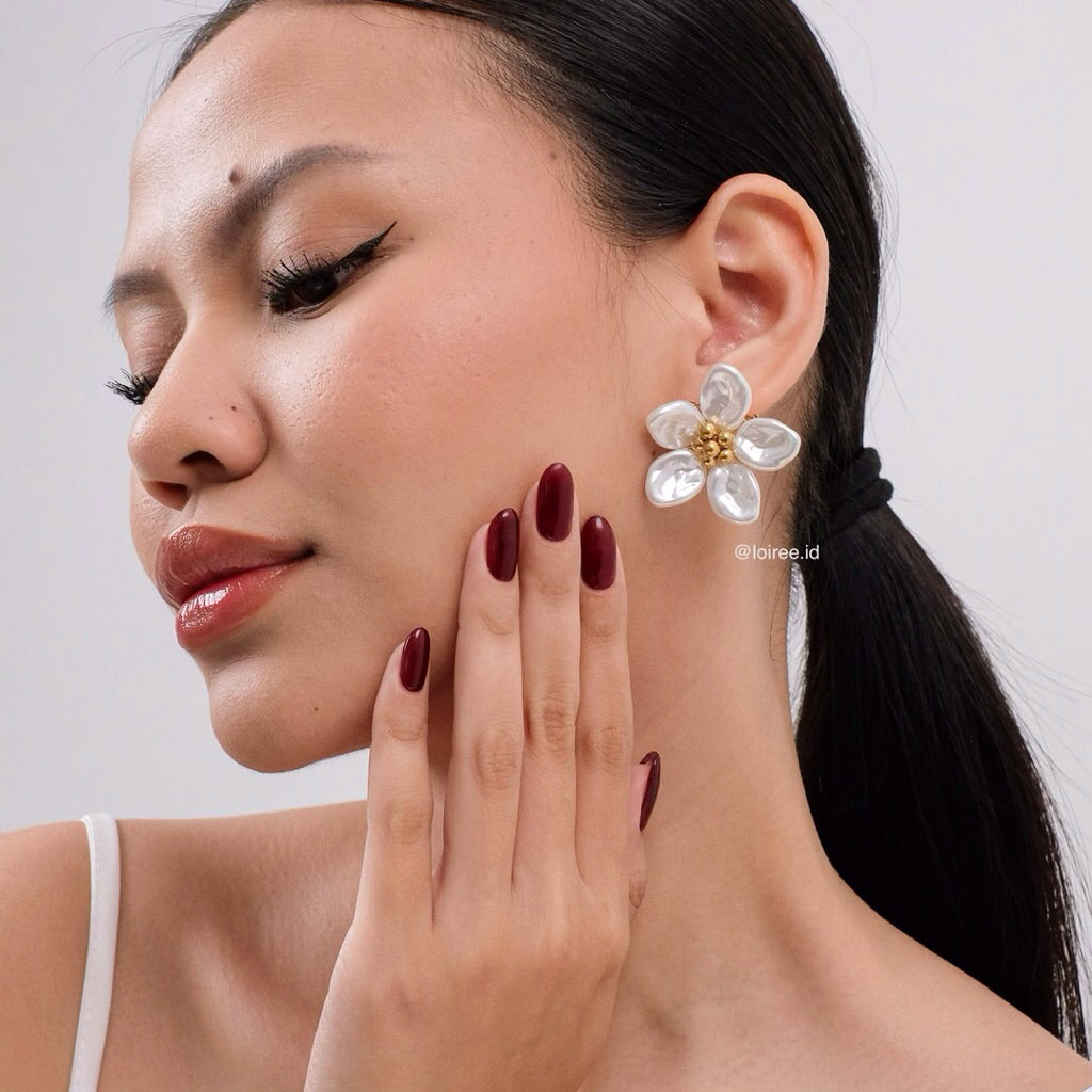 LOIREE - PRAIRIE Big Flower Earrings - Gold Plated Stainless Steel