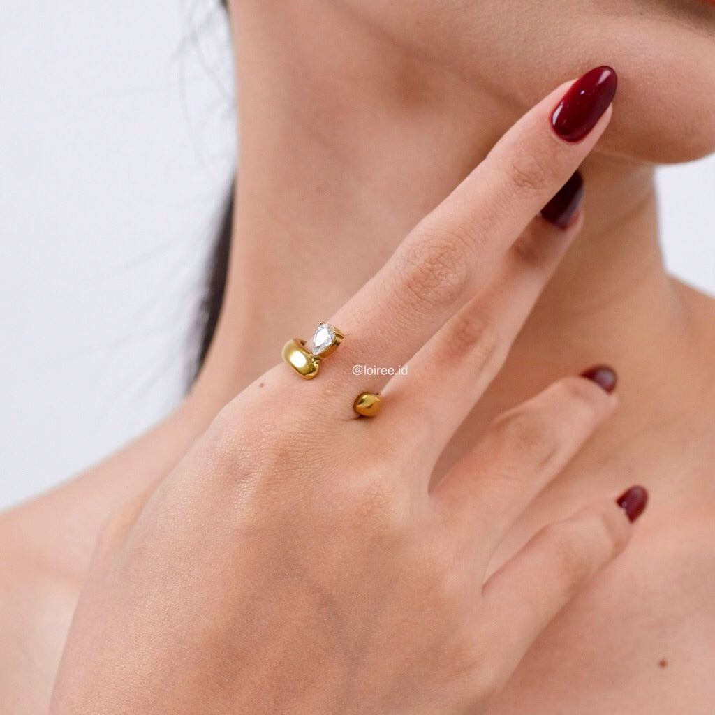 LOIREE - TOVE Teardrop Open Ring - Gold Plated Stainless Steel