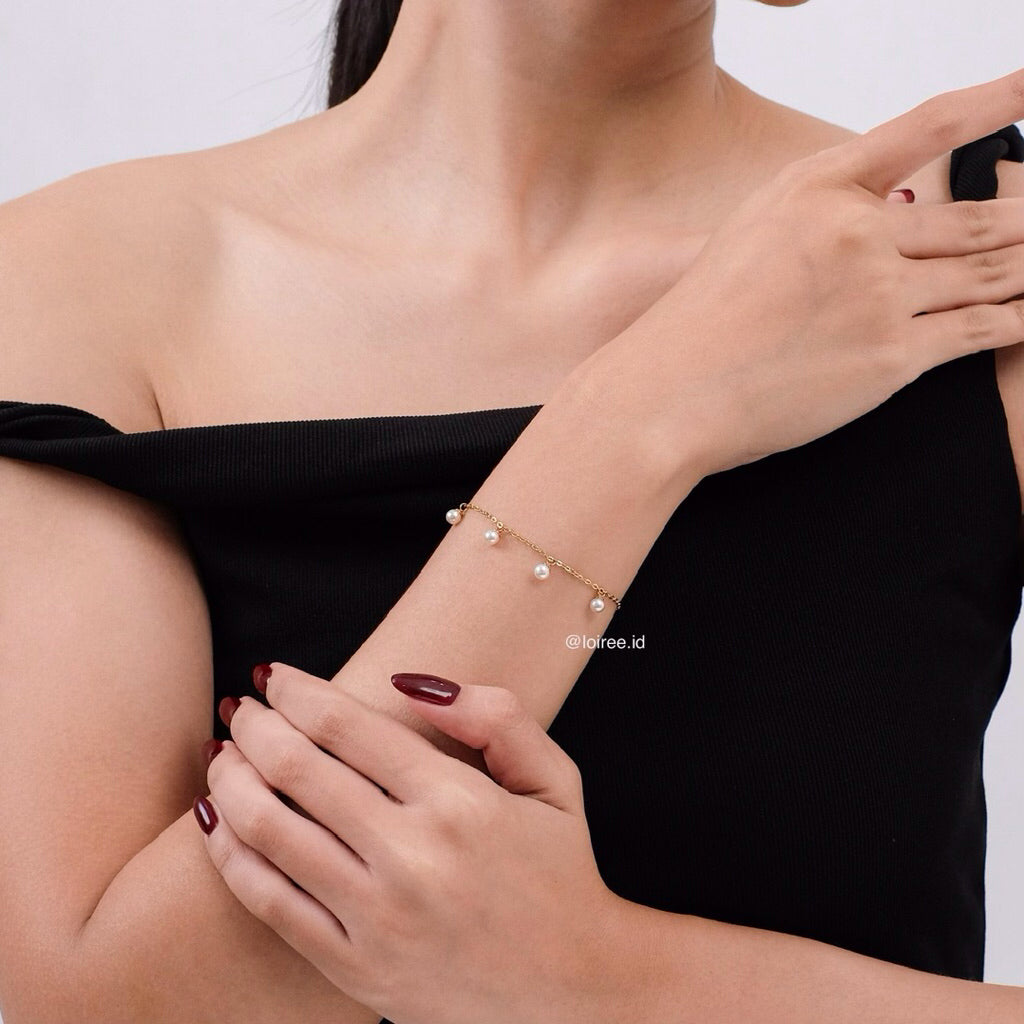 LOIREE - SHEA Pearl Chain Bracelet - Gold Plated Stainless Steel