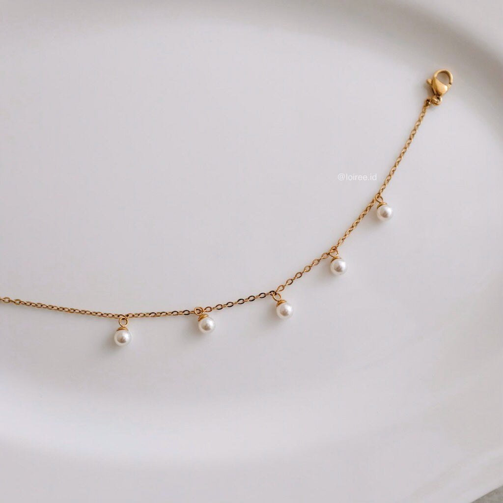 LOIREE - SHEA Pearl Chain Bracelet - Gold Plated Stainless Steel