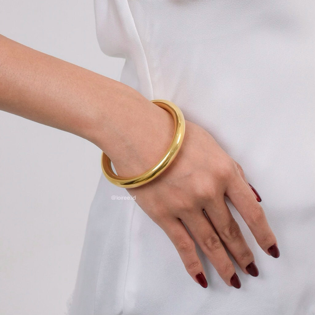 LOIREE - YORK Classic Round Bangle Bracelet - Gold Plated Stainless Steel