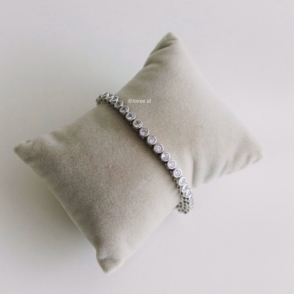 CONLEY Zirconia Round Tennis Bracelet