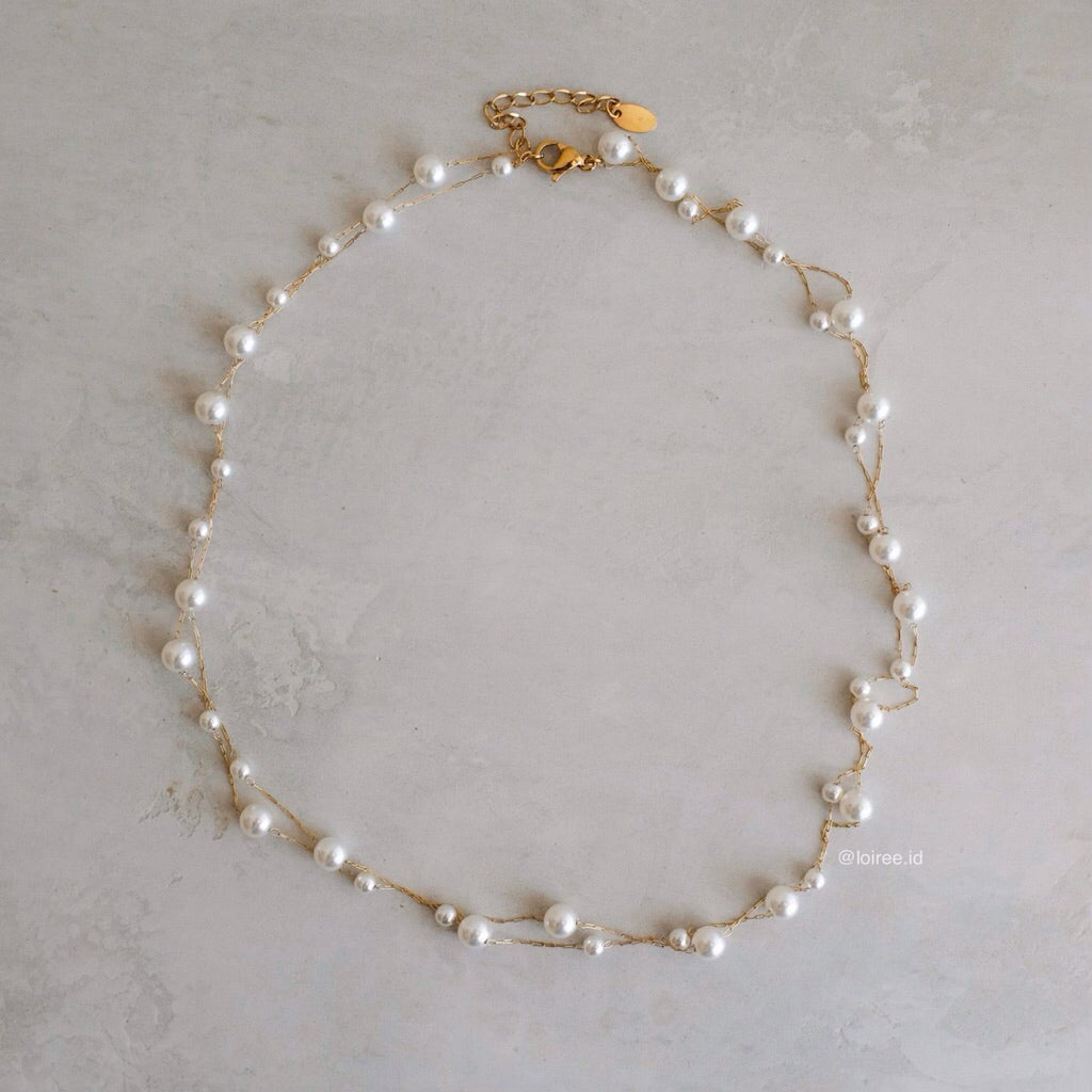 LOIREE - SIENNA Twisted Pearl Chain Necklace - Gold Plated Stainless Steel