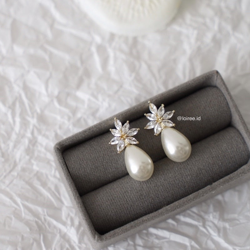 FIONA Zirconia Flower Pearl Stud Bridal Earrings - Wedding