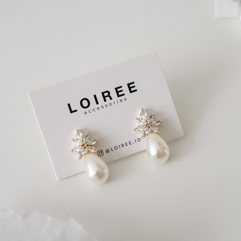 FIONA Zirconia Flower Pearl Stud Bridal Earrings - Wedding