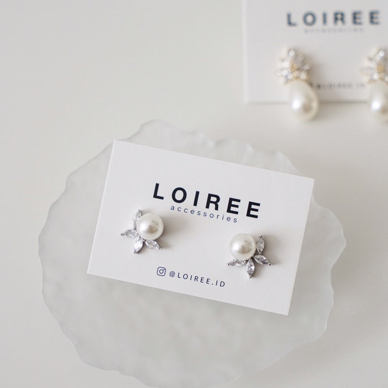 AXELA Zirconia Pearl Earrings