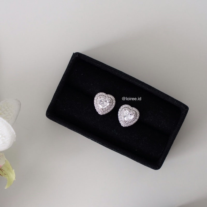 LOVITA Zirconia Heart Daily Stud Earrings